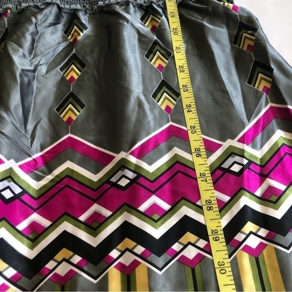 Torrid Grey Smoked V-Neck Short Sleeves Geometric Print Babydoll Tunic Size 3 - Picture 11 of 13